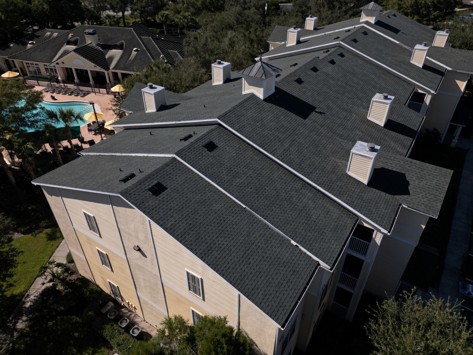 GAF Timberline HDZ Hunter Green roof installed in Cape Coral
