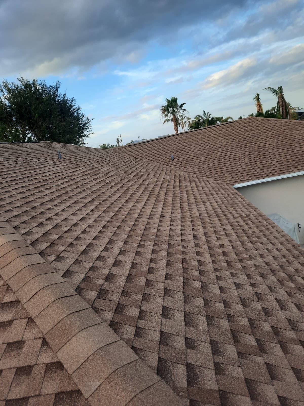 New architectural shingle roof installed by FarFan in Cape Coral